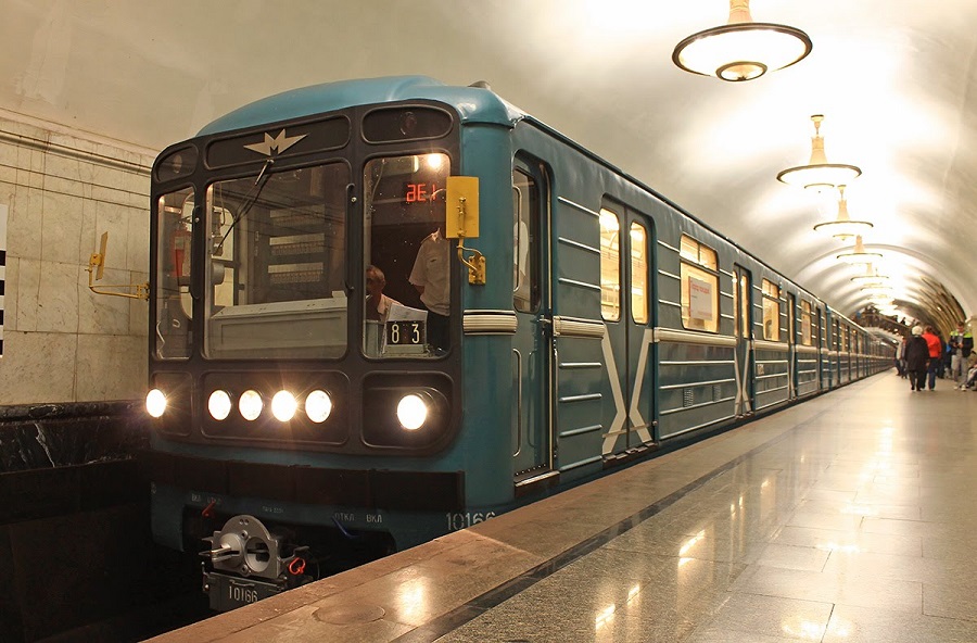 Метрополитен-02